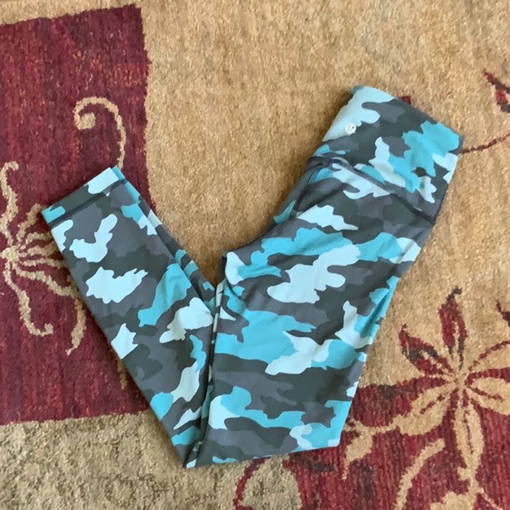 Lululemon Wonder Train Leggings 25”